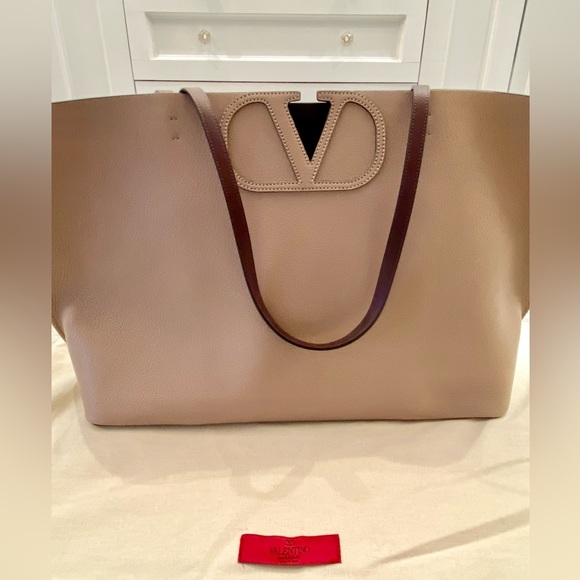 Valentino Garavani Handbags - VALENTINO GARAVANI large leather tote